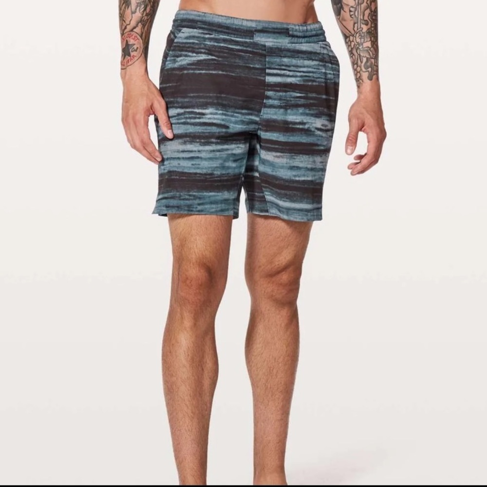 Lululemon Channel Cross Shorts *7"